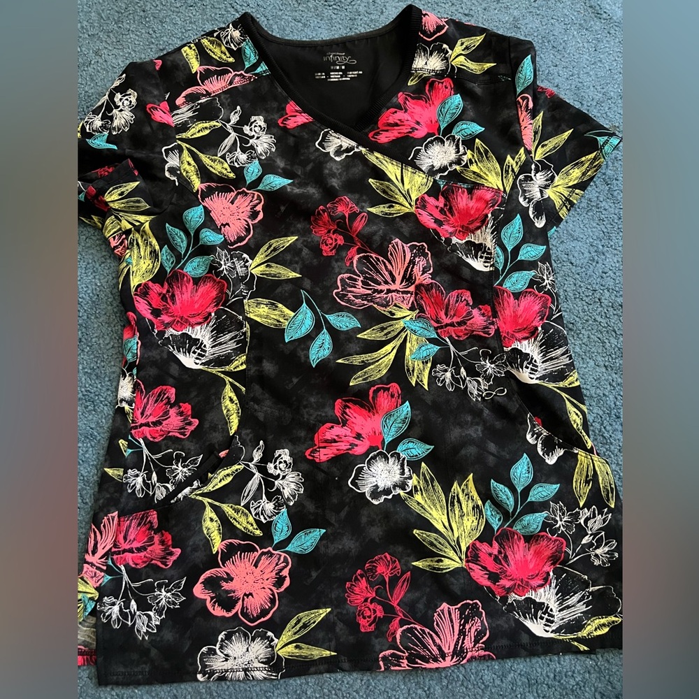 Women’s scrub top